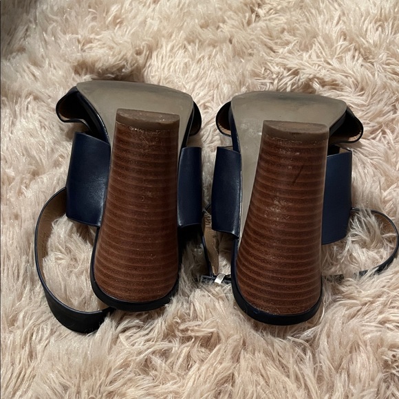 Elegant Navy Women's Sandals - Picture 4 of 4